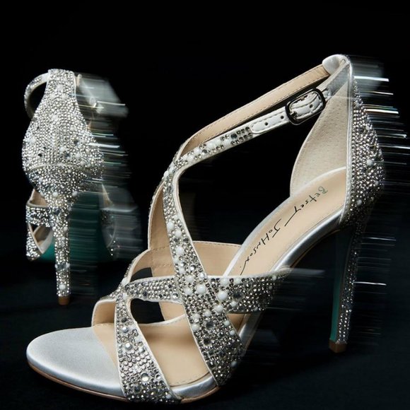 Last 2! NEW Betsey Johnson Miles Heeled Stiletto Sandal 392M0 - Picture 2 of 6